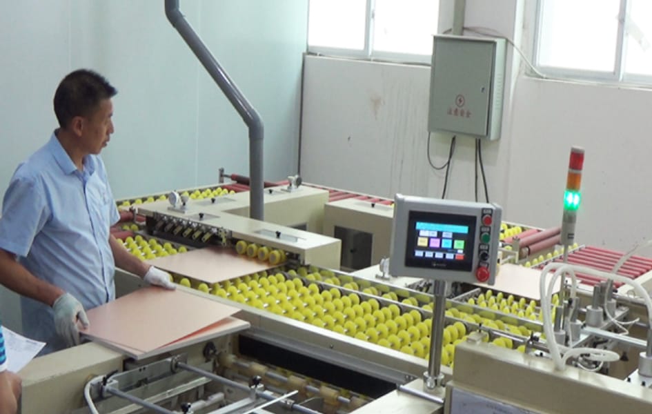 pcb開(kāi)板是什么意思？pcb開(kāi)窗和沒(méi)開(kāi)窗